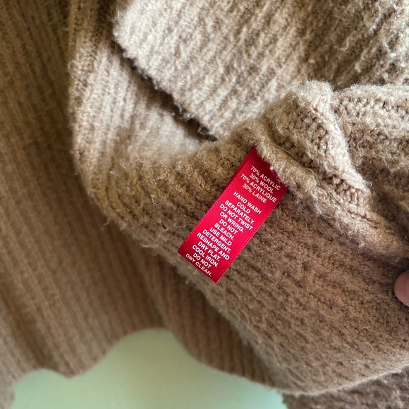 Saks Fifth Avenue Sweater - Picture 3 of 7